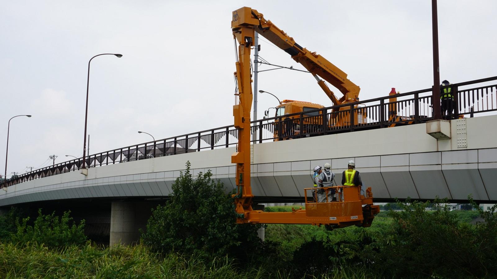 橋梁点検車(BT-400) - 神奈川県横浜市でクレーン車のレンタルをお探しなら三和機工株式会社